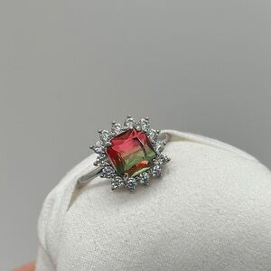 Red and Green Gemstone Ring with Elegant Design Silver no bag no tag never worn